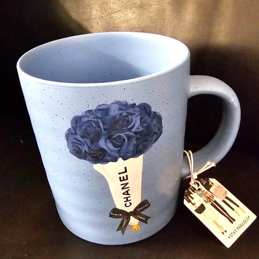 Fashion Blue Floral Amanda Greenwood Art Mug New with Tags - Picture 1 of 7